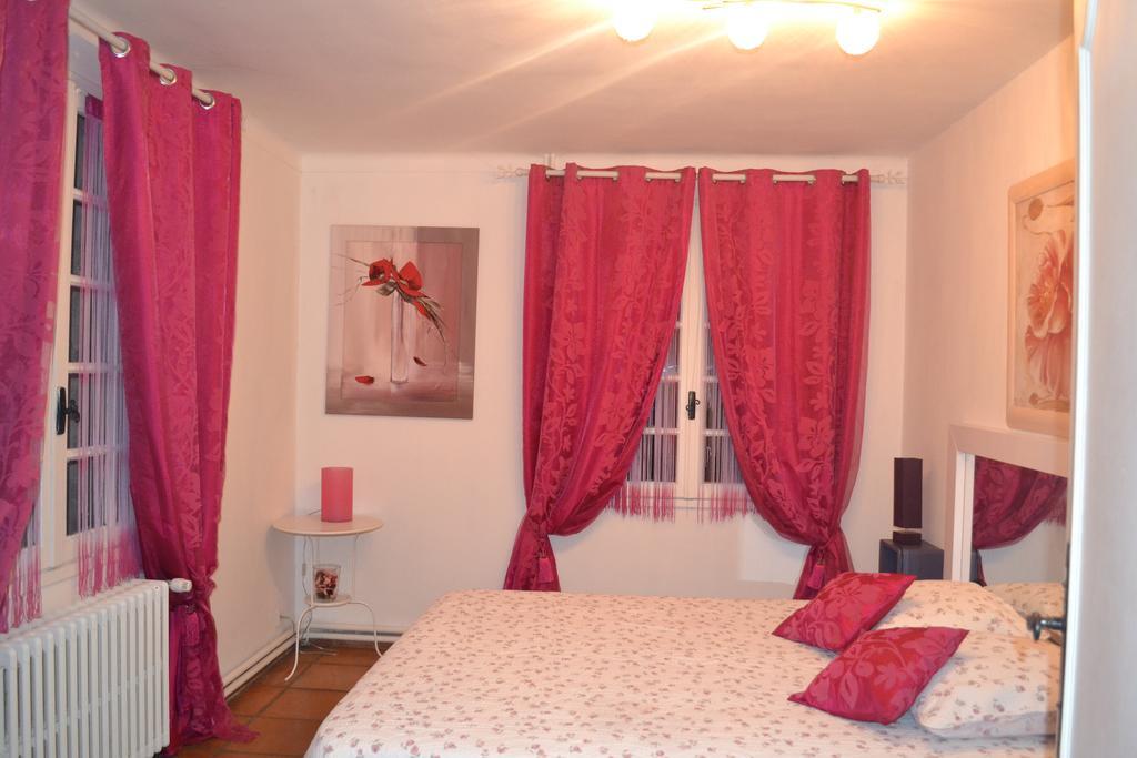 Hôtel Mas Les Filaos  à Carpentras Chambre photo
