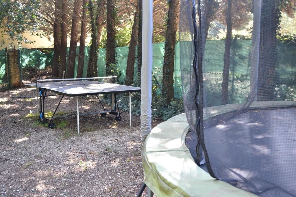 Hôtel Mas Les Filaos  à Carpentras Extérieur photo