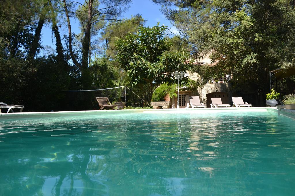 Hôtel Mas Les Filaos  à Carpentras Extérieur photo