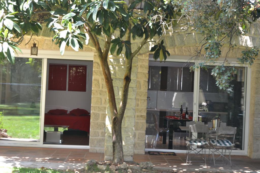 Hôtel Mas Les Filaos  à Carpentras Extérieur photo