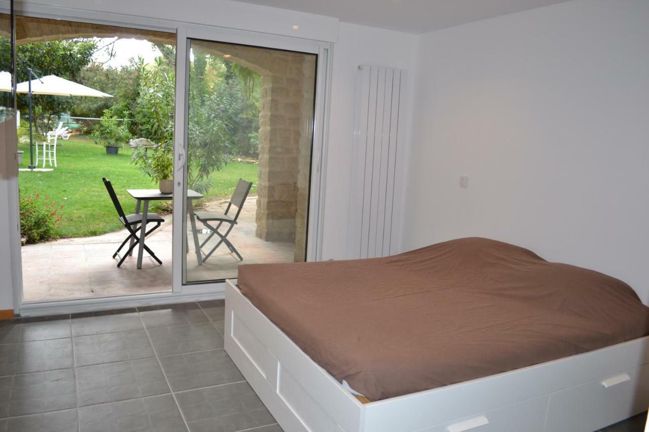 Hôtel Mas Les Filaos  à Carpentras Extérieur photo